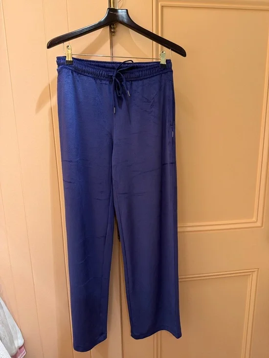 Women's Vuori purple velour 2-piece set - Picture 2 of 3